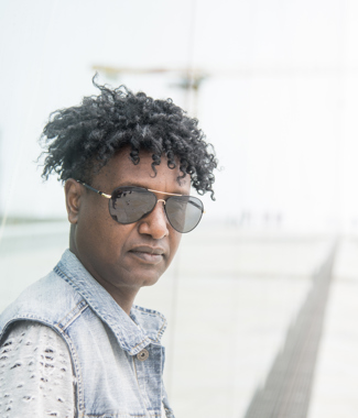 Dawit med hårerstatning fra Apollo Hårsenter